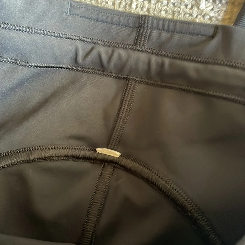 LIKE NEW LULULEMON Leggings! - Picture 9 of 11